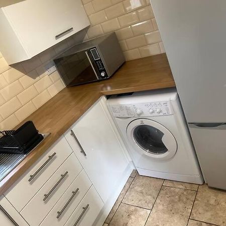 דירות לונדון Large Modern Studio Flat מראה חיצוני תמונה