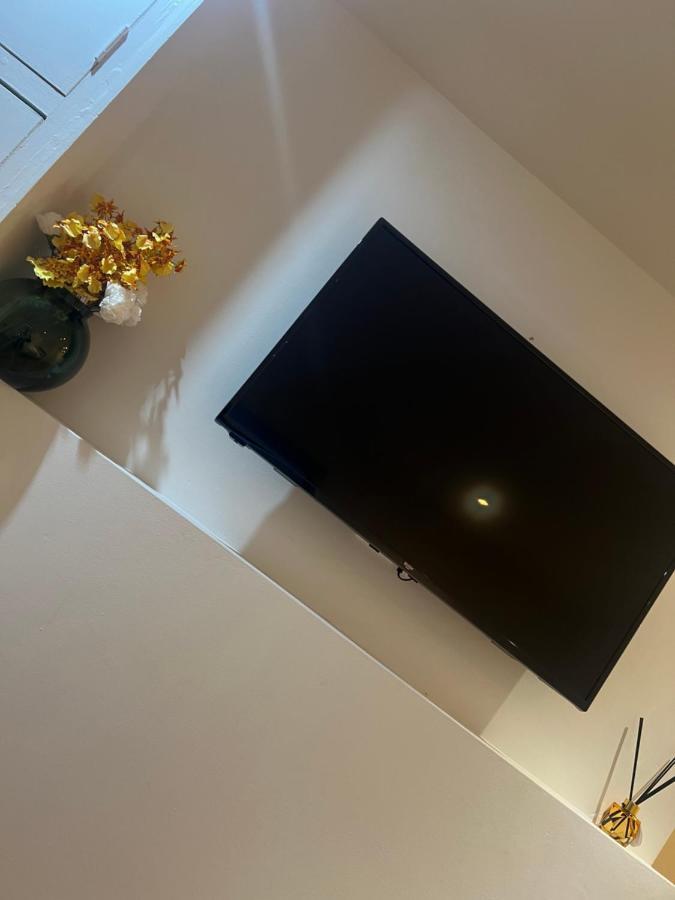 דירות לונדון Large Modern Studio Flat מראה חיצוני תמונה