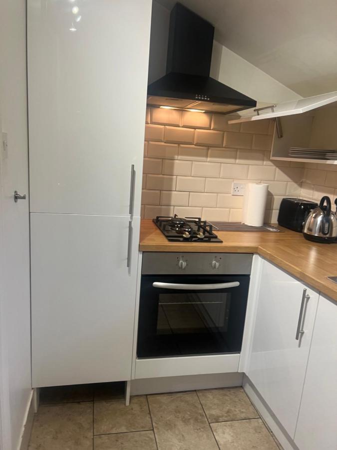 דירות לונדון Large Modern Studio Flat מראה חיצוני תמונה