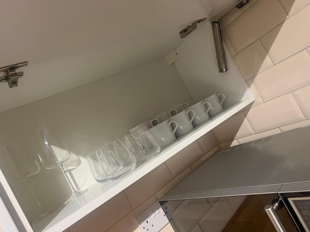דירות לונדון Large Modern Studio Flat מראה חיצוני תמונה